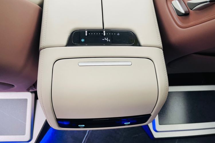 Used BYD Xia 2025 DM-i 1.5T 180km Excellence Model
