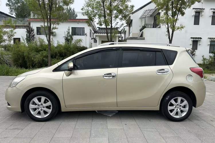 Used Toyota Verso 2014 Starlight 180G CVT Comfortable Multi-Function Edition
