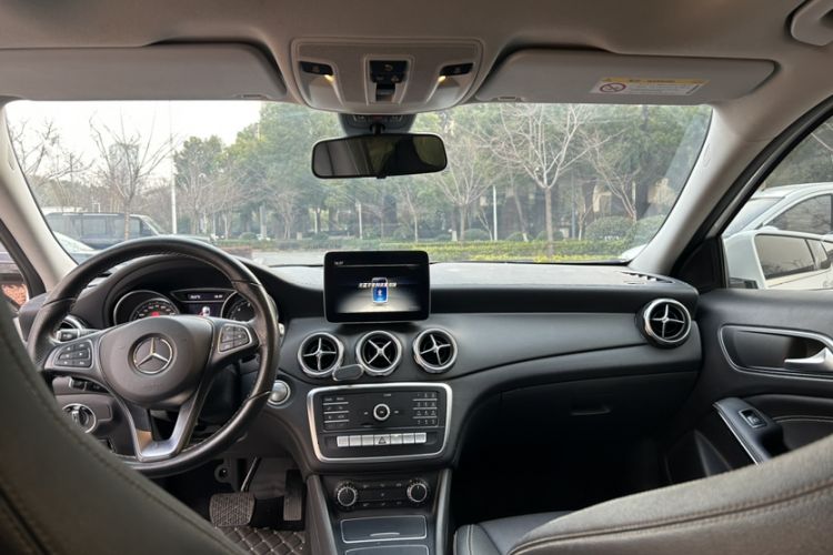 Used Mercedes-Benz GLA 2018 GLA 200 Fashion Model