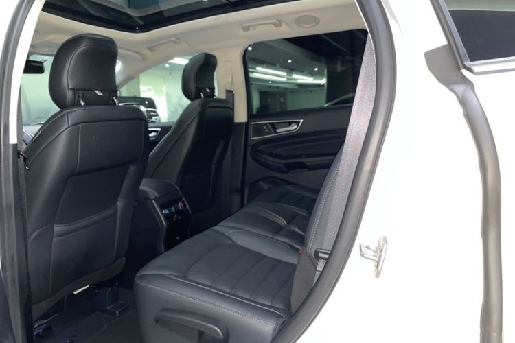 Used Ford Edge 2018 EcoBoost 245 Two-Wheel-Drive Titanium 7-Seater China VI Standard