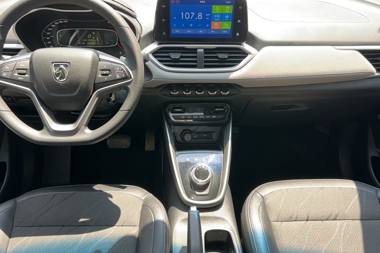 Used Baojun 510 2017 1.5L Automatic Fashion Model
