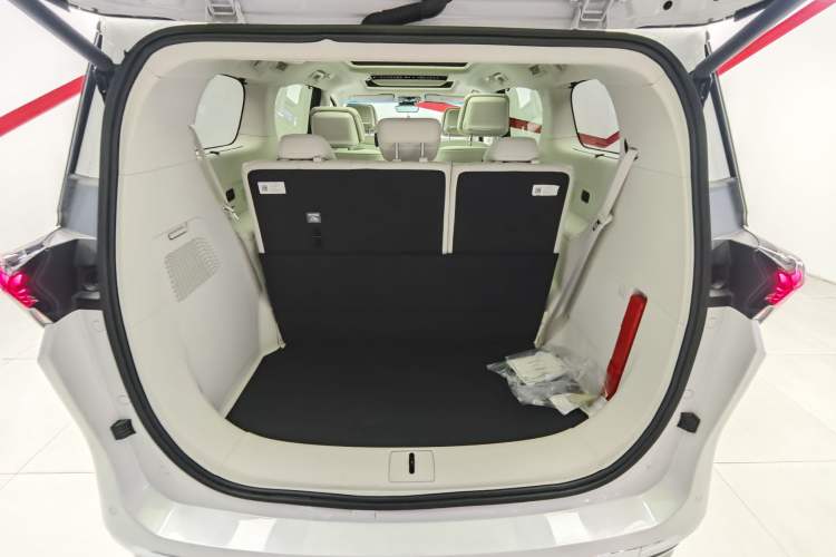 Used Buick GL8 New Energy 2024 Lu Zun Luxury Edition 7-Seater
