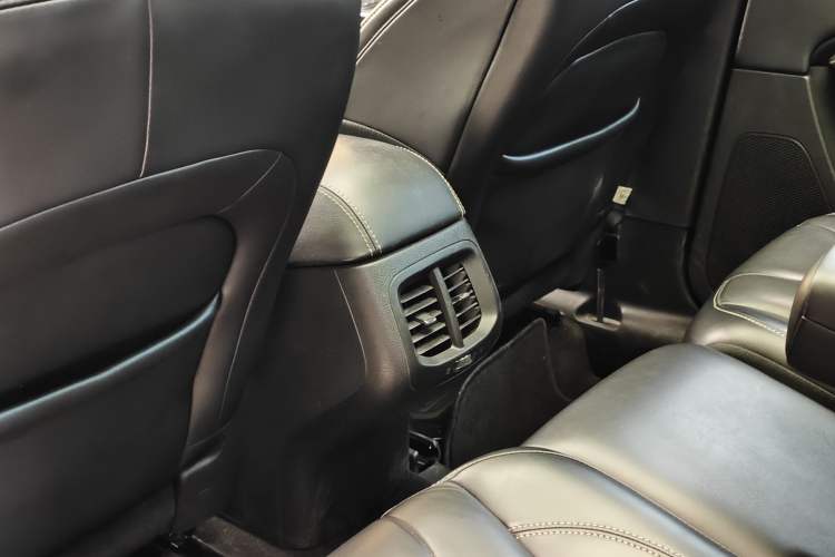 Used  Cherokee 2016 2.4L Leading Edition