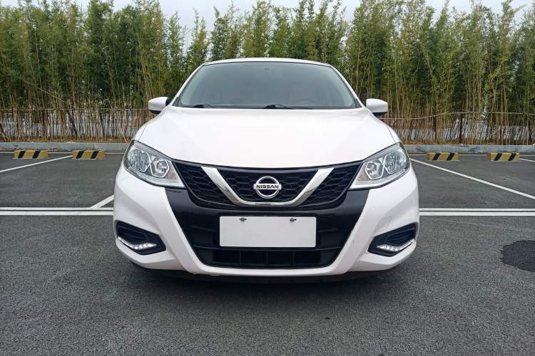 Used Nissan Tiida 2021 1.6L CVT Cool Edition
