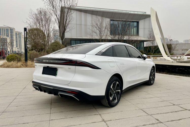 Used  L6 2024 125km PLUS Dragon Edition