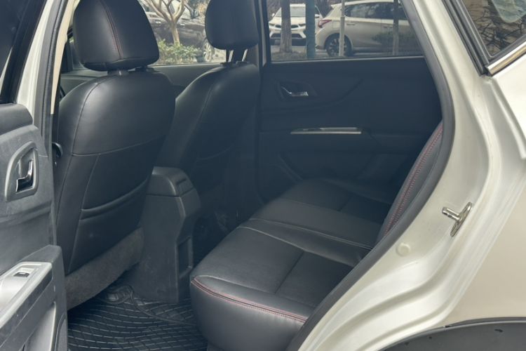 Used Dongfeng Aeolus AX3 2016 1.5L Automatic Shangkue Model
