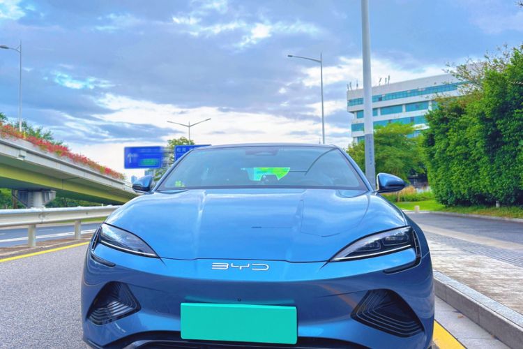 Used BYD Seal 2022 550 km Standard Range Rear-Wheel Drive Prestige Version
