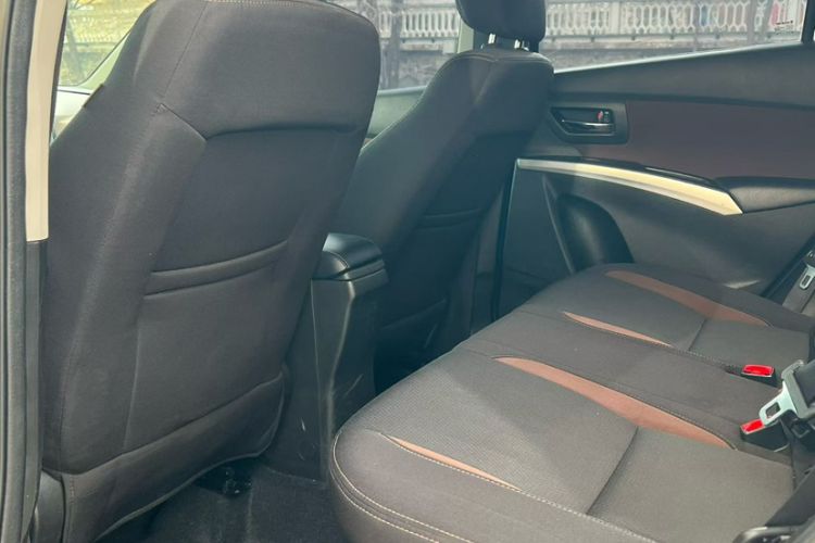 Used Suzuki Vitara S-Cross 2017 1.6L CVT Two-Wheel Drive Urban Fashion Model
