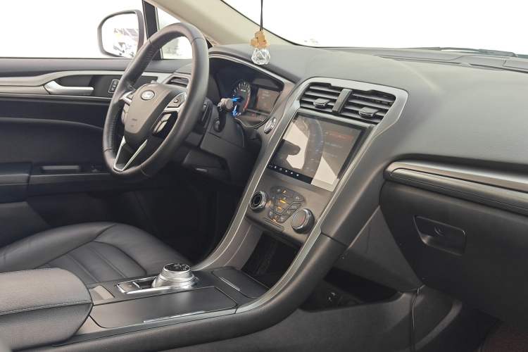 Used Ford Mondeo 2017 EcoBoost 180 Stylish Model
