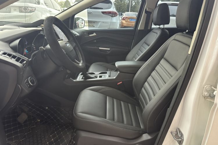 Used Ford Kuga 2019 EcoBoost 180 Two-Wheel-Drive Titanium Plus Model China VI Standard
