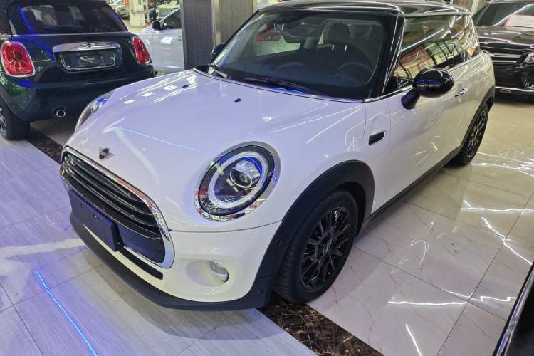 Used  MINI 2019 1.5T COOPER Classic Edition
