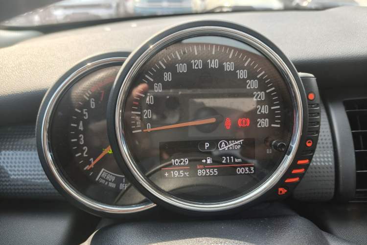 Used  MINI 2016 1.5T COOPER Five-Door Edition
