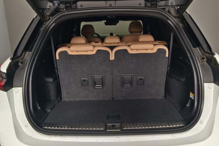 Used Nio ES8 2020 580 km Signature Edition 7-Seater Version
