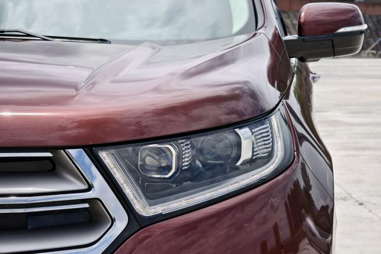 Used Ford Edge 2016 EcoBoost 245 Two-Wheel-Drive Titanium 7-Seater
