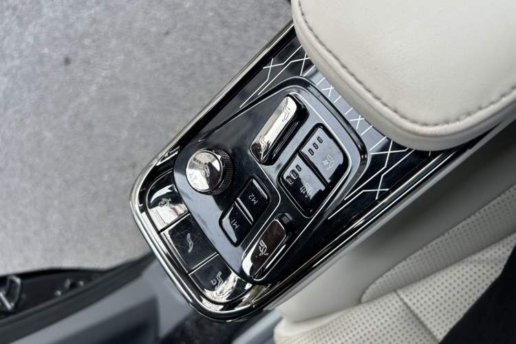 Used Zeekr 009 2022 WE Edition