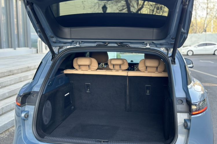 Used VOYAH FREE 2021 Four-Wheel Drive Standard All-Electric Exclusive Luxury Package