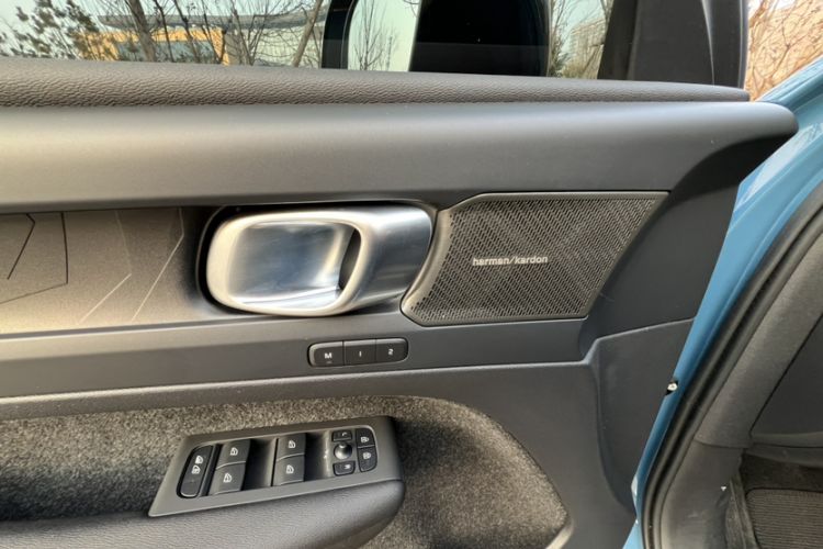 Used Volvo C40 2022 Long-Range PRO Version
