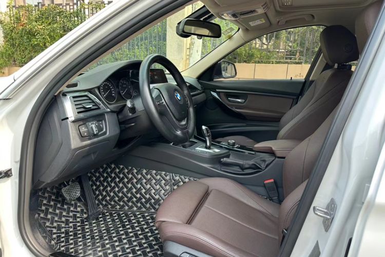 Used BMW 3 Series 2018 320Li Fashion Model
