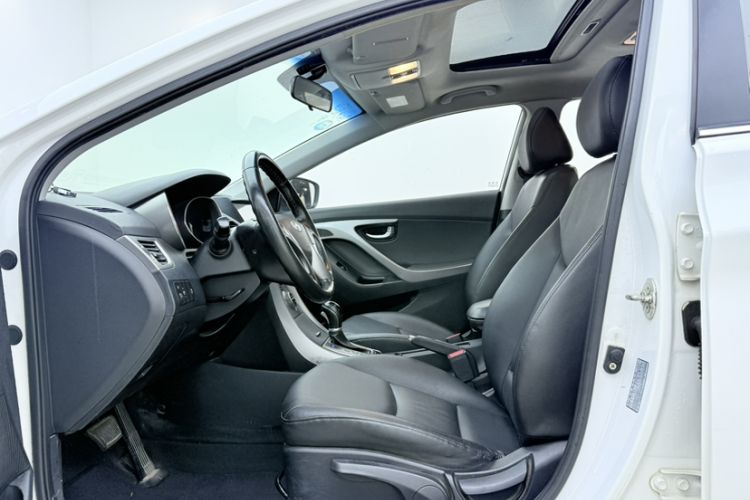 Used Hyundai Elantra 2015 1.6L Automatic Luxury Model