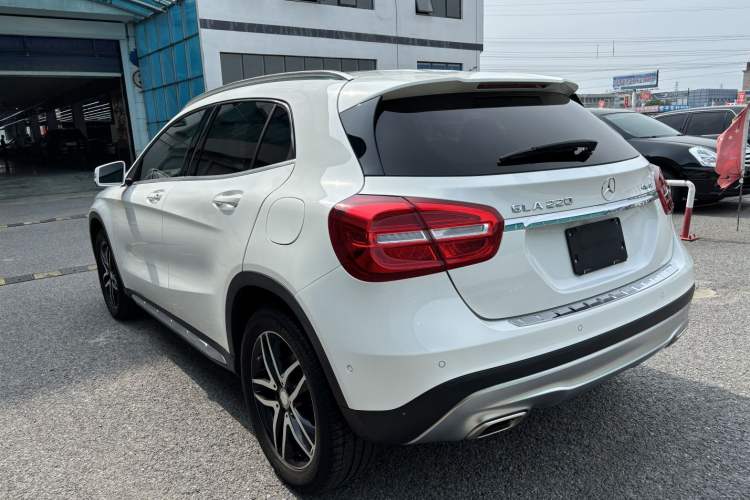 Used Mercedes-Benz GLA 2015 GLA 220 4MATIC Fashion Model
