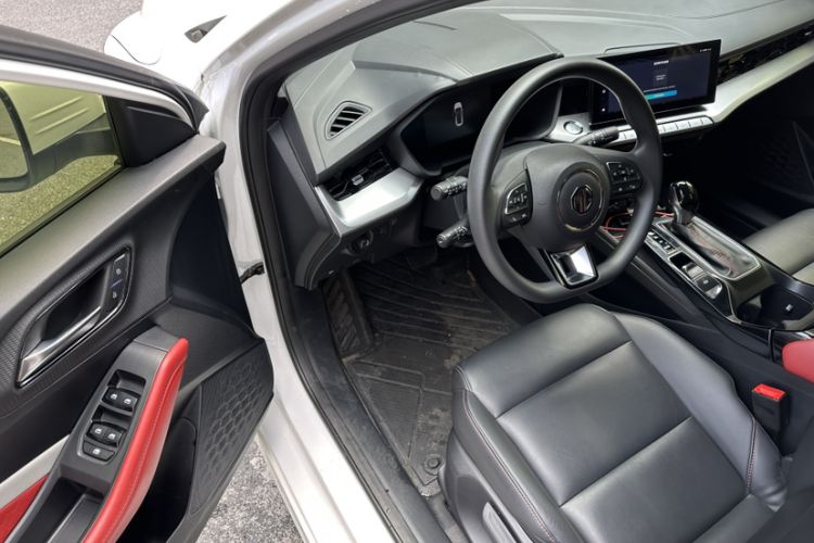 Used MG 5 2022 180 DVVT CVT Youth Luxury Edition
