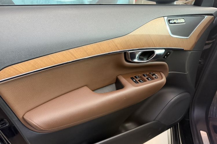 Used Volvo XC90 2022 B5 Smart Drive Luxury Edition 5 Seats