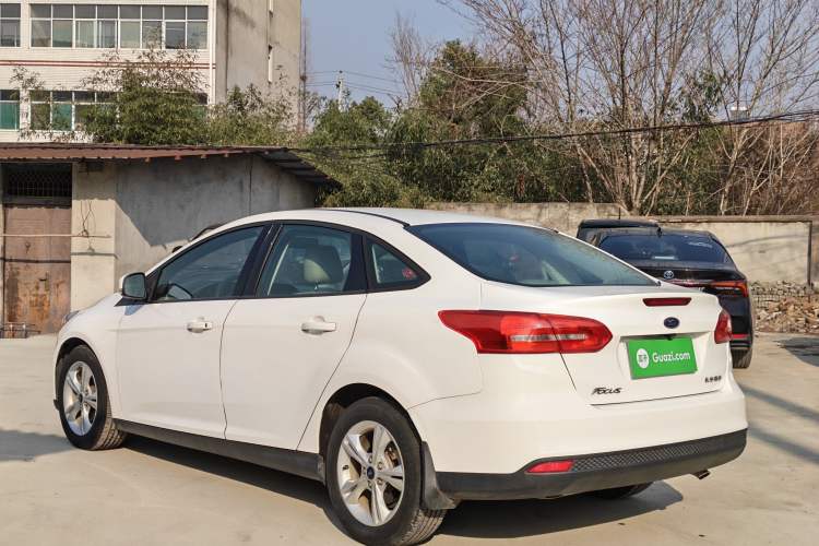 Used Ford Focus 2018 Sedan Classic 1.6L Automatic Comfort Plus Smart Drive Version