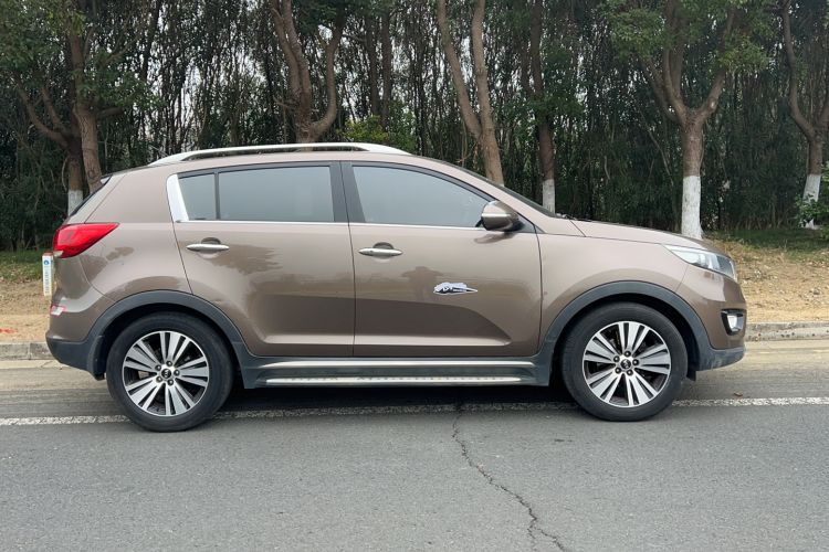 Used Kia Sportage R 2015 2.0L Automatic Two-Wheel Drive DLX Model
