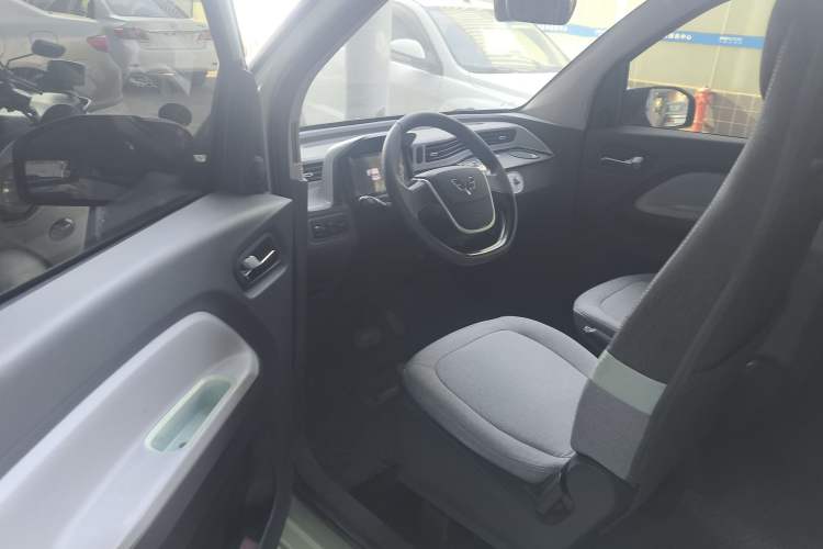 Used Wuling Hongguang MINIEV 2022 Macaron Premium Model – Lithium Iron Phosphate