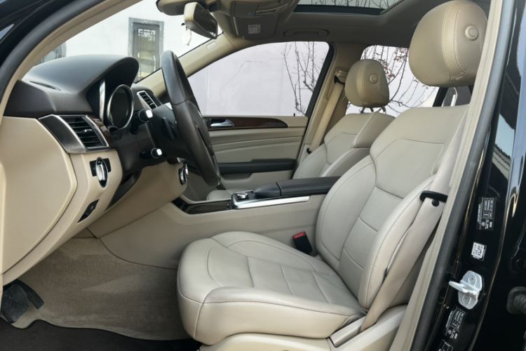 Used Mercedes-Benz M-Class 2015 ML 400 4MATIC Dynamic Model
