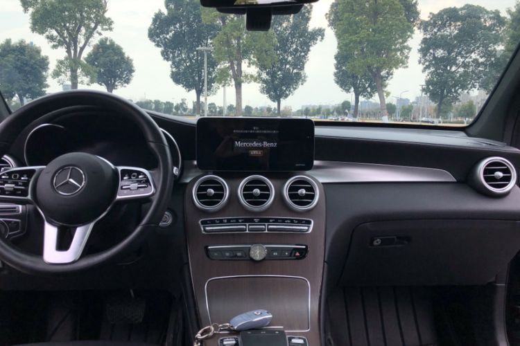 Used Mercedes-Benz GLC 2021 GLC 300 L 4MATIC Dynamic Model