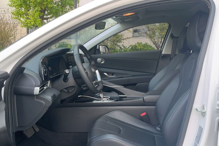 Used Hyundai Elantra 2023 1.5L CVT GLX Elite Edition
