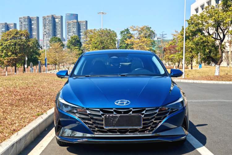 Used Hyundai Elantra 2021 1.5L CVT LUX Prestige Edition
