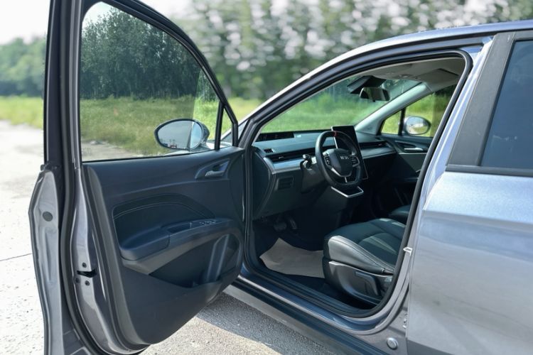 Used NETA V 2021 Long-Range Entertainment Edition Upgrade Model
