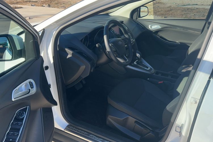 Used Ford Focus 2017 Hatchback 1.6L Automatic Comfort Plus SmartDrive Edition
