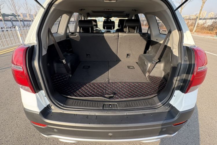 Used Chevrolet Captiva 2017 2.4L Two-Wheel Drive Luxury Edition 7 Seats
