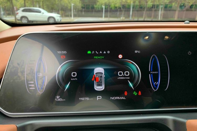 Used ORA Good Cat 2023 401 km Standard Range Luxury Version Lithium Iron Phosphate