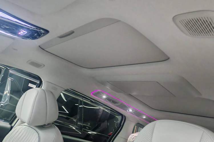 Used VOYAH Dream 2025 PHEV Four-Wheel-Drive Flagship Version – Qiankun Edition
