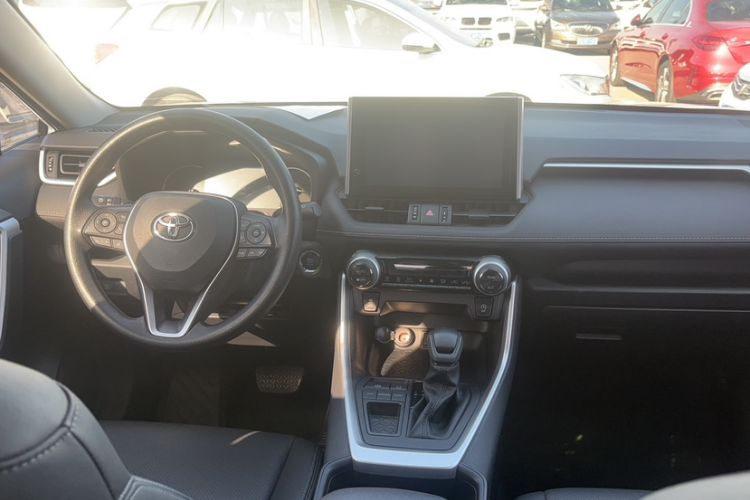 Used Toyota RAV4 2022 2.0L CVT Two-Wheel Drive Fashion Edition