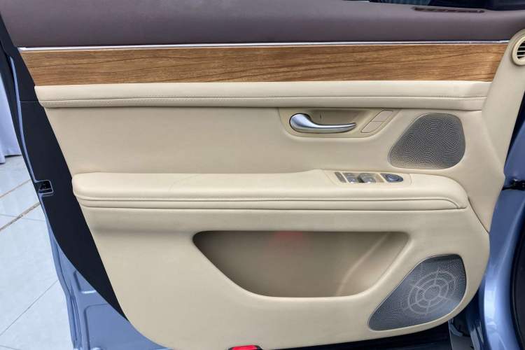 Used Hima AITO M7 2024 1.5T Rear-Drive Plus Version 5 Seats
