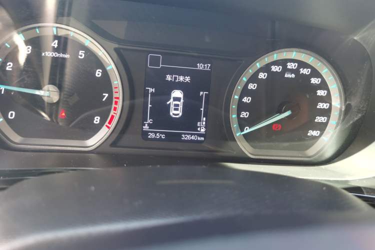 Used Oshan X5 2021 Revised Version 1.6L Manual Luxury Edition
