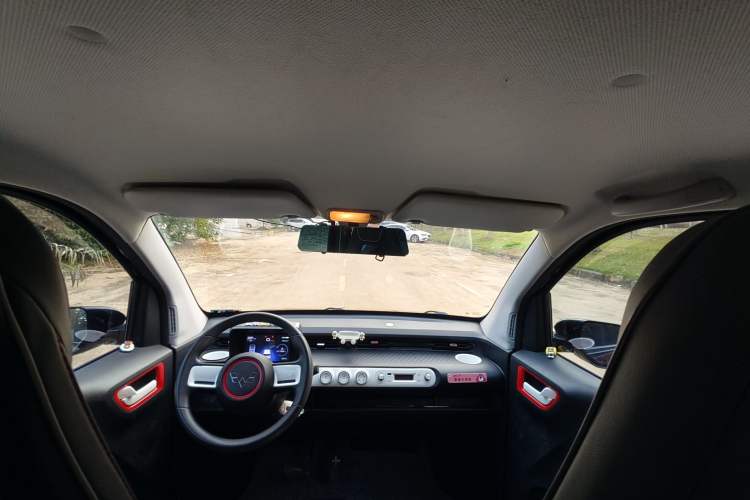 Used Wuling Hongguang MINIEV 2022 GAMEBOY 200km Gaming Edition with Lithium Iron Phosphate
