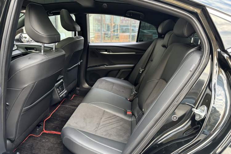 Used Toyota Camry 2024 Dual-Motor 2.0HS Sport Edition