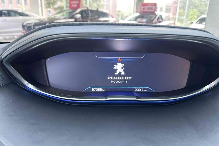 Used Peugeot 5008 2017 380THP 7-Seater Luxury Edition
