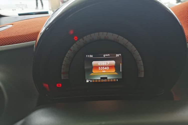 Used  fortwo 2015 1.0L 52 kW Hardtop Passion Edition
