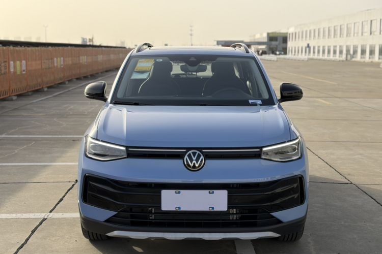 Used Volkswagen Tharu 2025 NewRui 300TSI Prestige Edition
