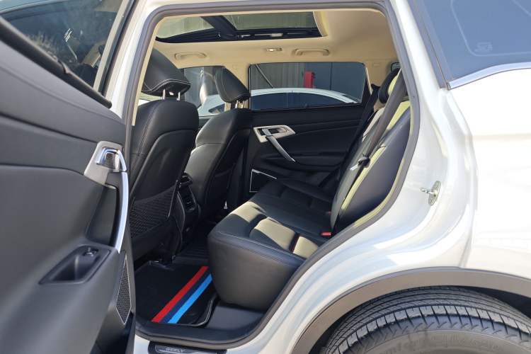 Used Geely Auto Emgrand X7 Sport 2018 1.8TD Automatic Two-Wheel Drive Smart Connect 4G Internet Edition