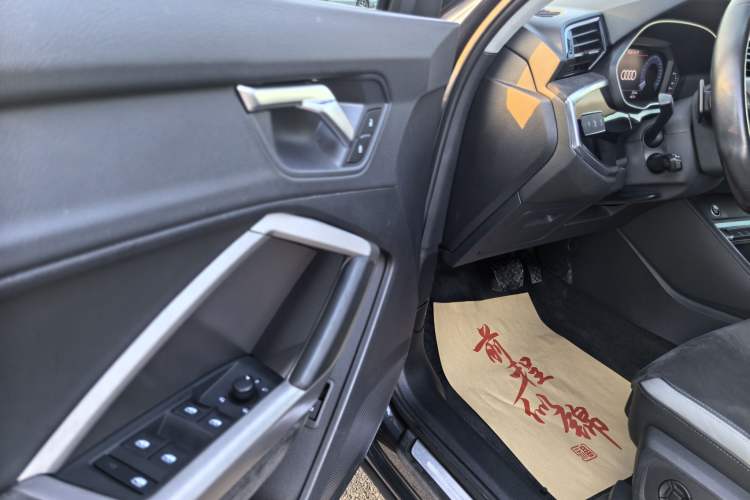 Used Audi Q3 2021 35 TFSI Fashion Dynamic Model
