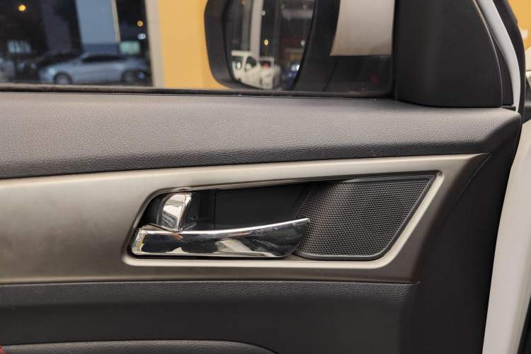 Used Changan CS75 2016 1.8T Automatic Elite Model China V Standard
