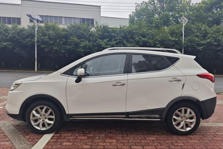 Used  Refine S3 2014 1.5L CVT Luxury Smart Model
